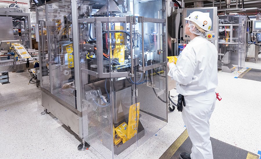 Tissue converting line rewinder and packaging